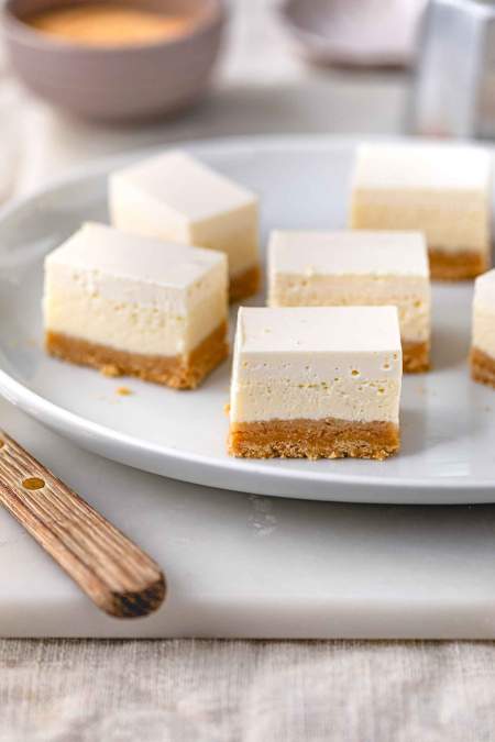 Sour Cream Topped Cheesecake Slices Sour Cream Topped Cheesecake Slices