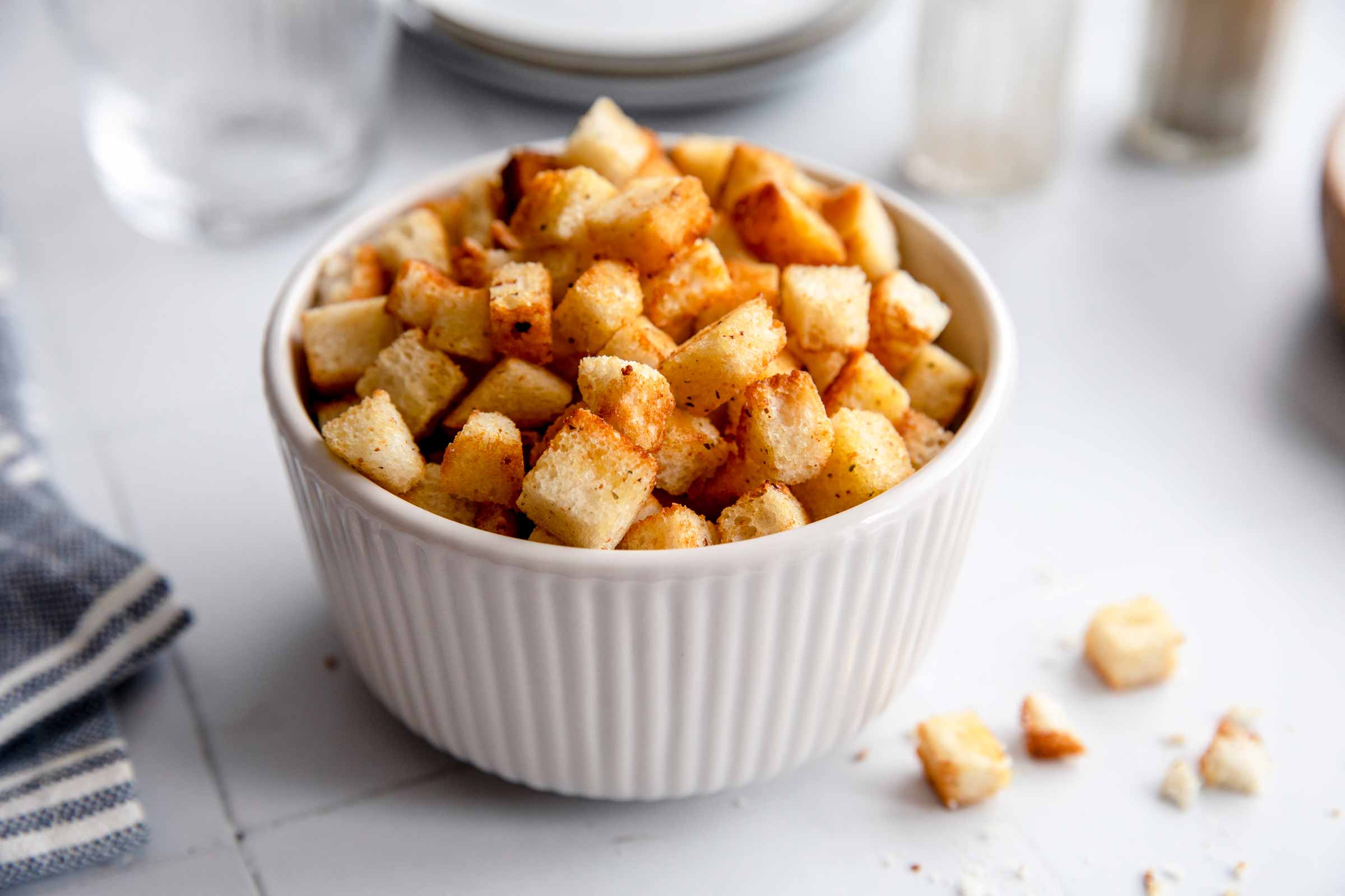 Homemade croutons (made in a pan) Jernej Kitchen