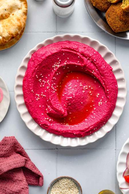 Beetroot hummus