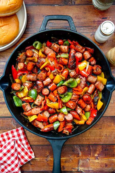 Grilled sausages with peppers