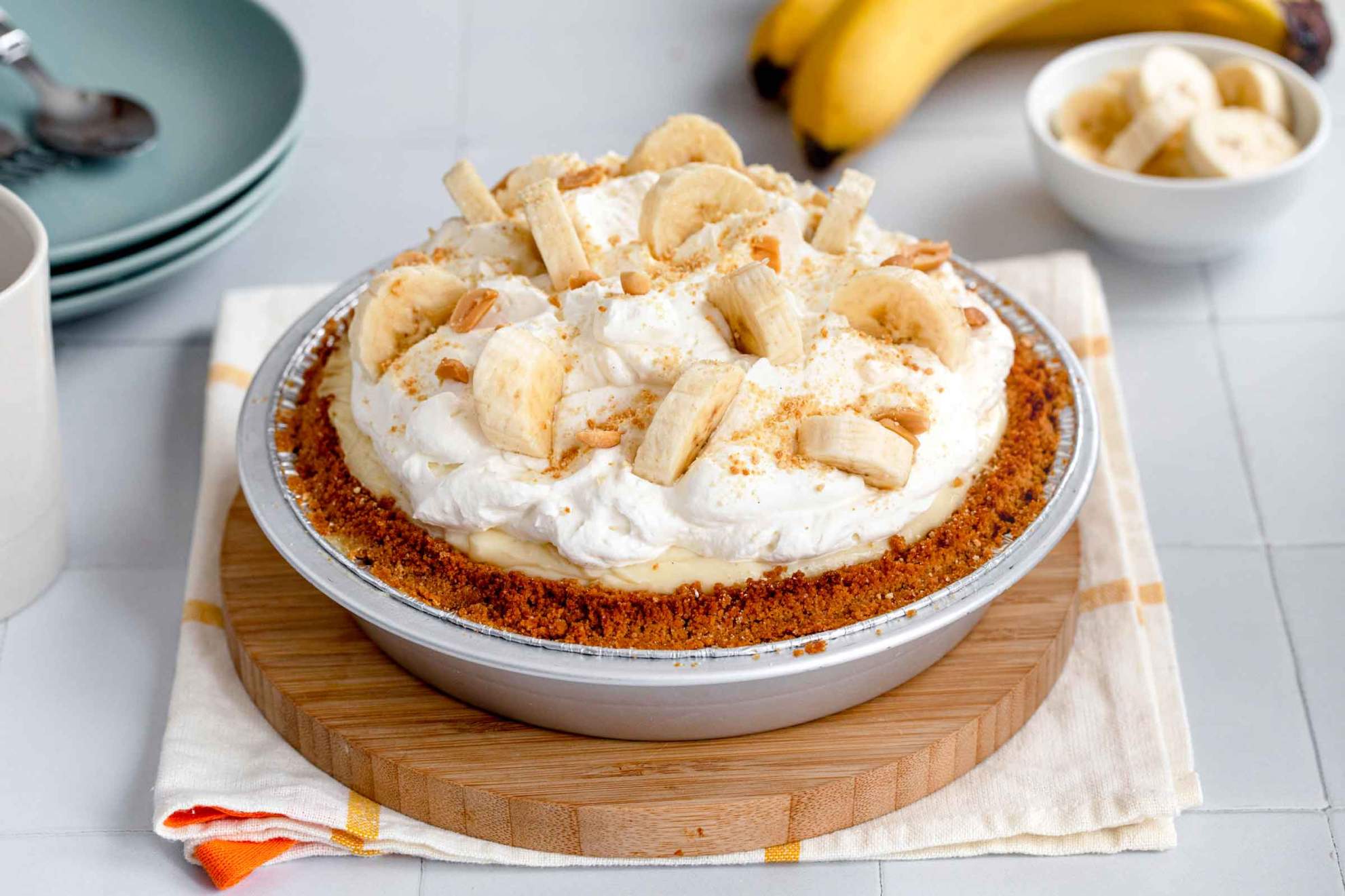 Banana Cream Pie (so easy) | Jernej Kitchen