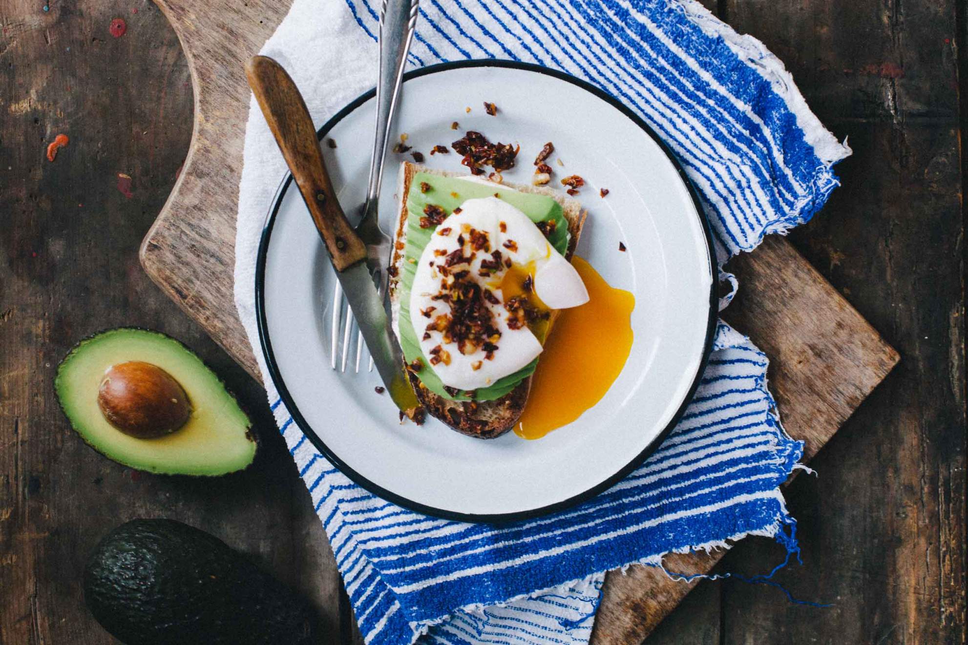Poached eggs with avocado and tomatoes | Jernej Kitchen