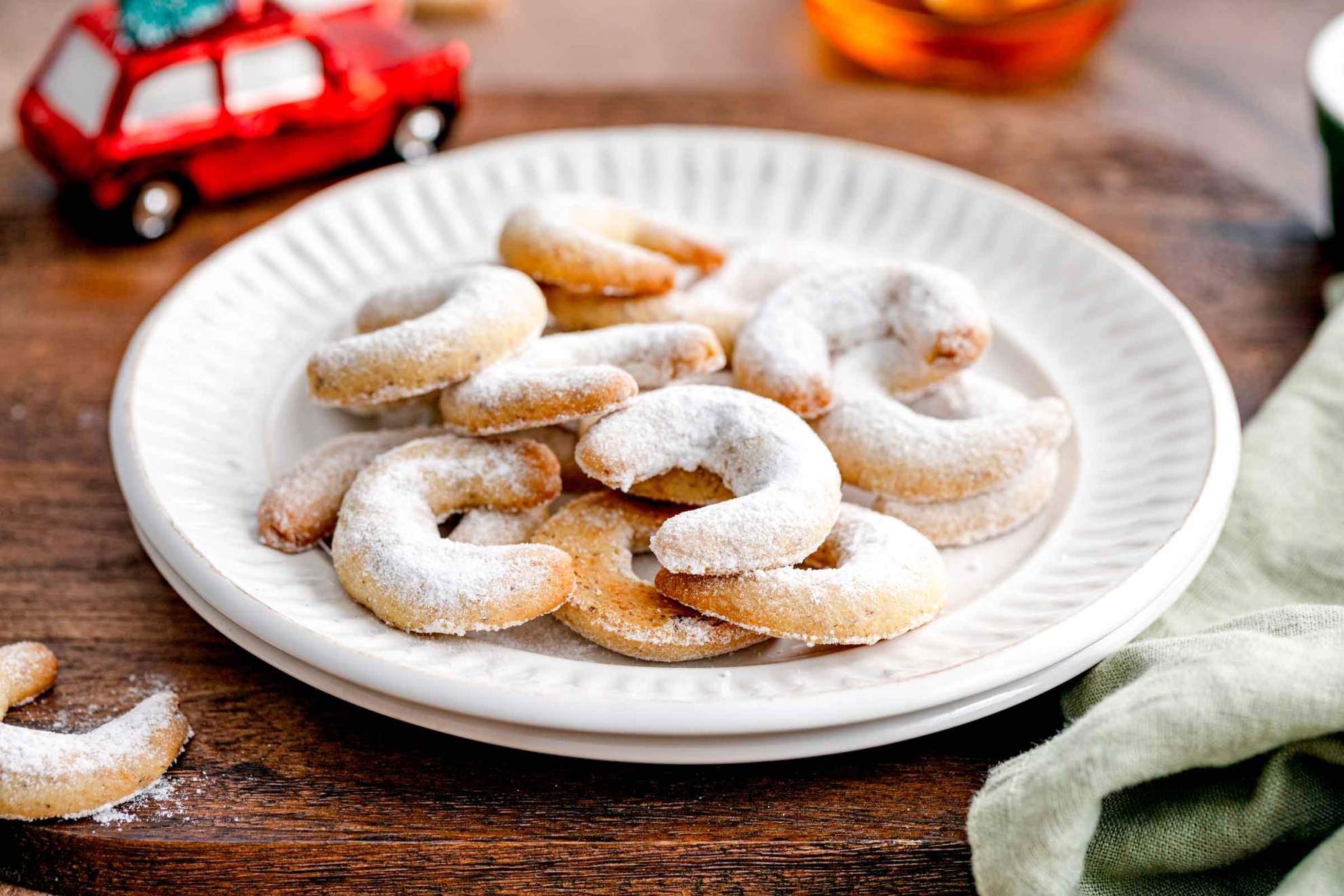 Vanilla Crescent Cookies | Jernej Kitchen