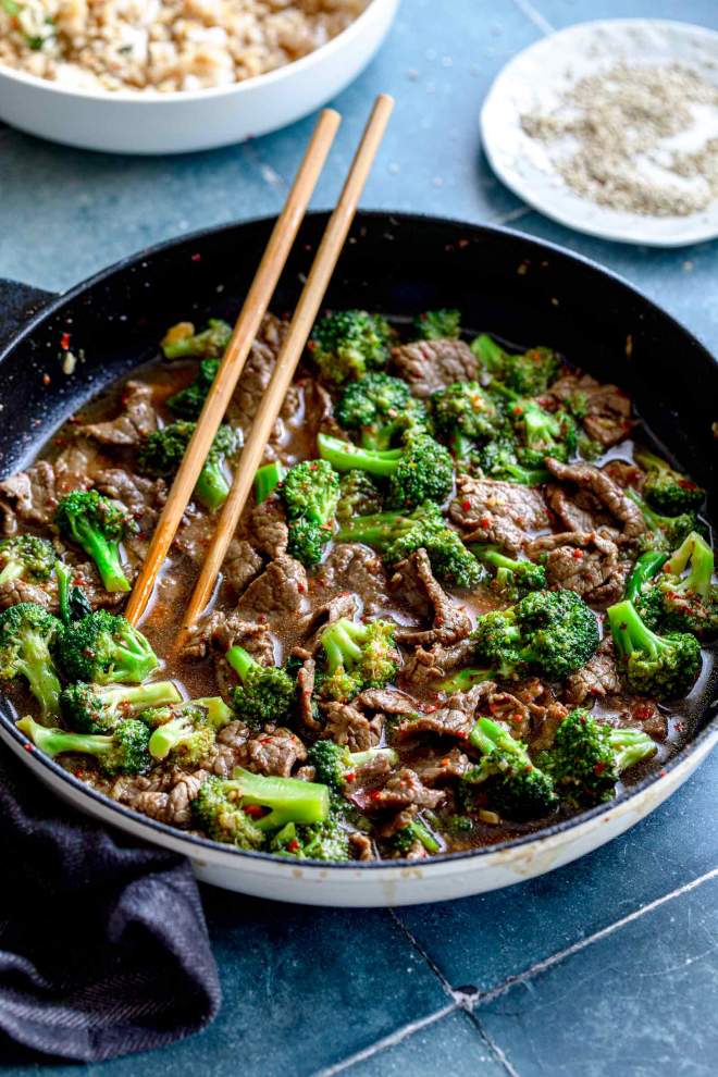 Mongolska govedina z brokolijem