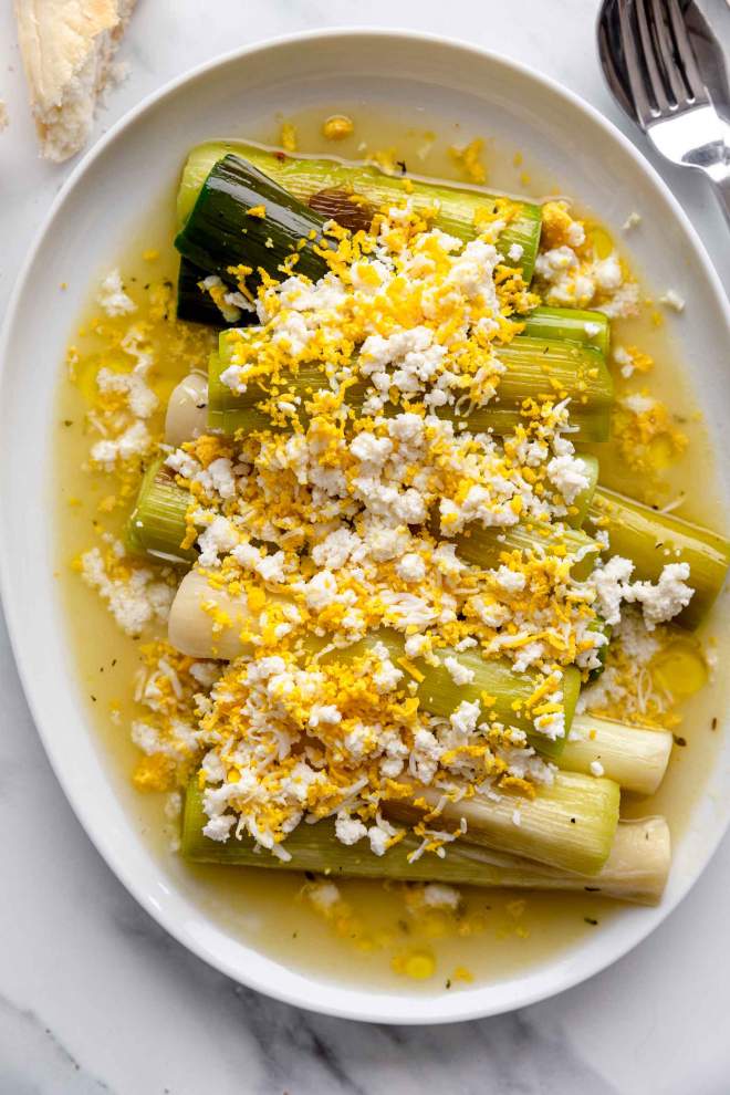 Braised Leeks with Egg and Cottage Cheese