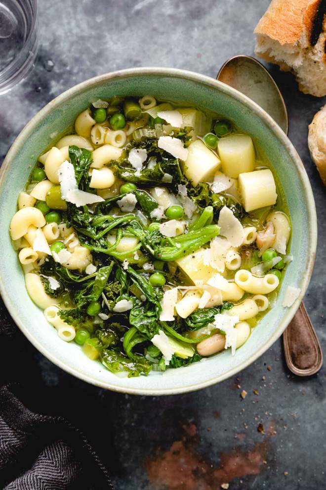 Vegetarian Minestrone Soup with Pasta