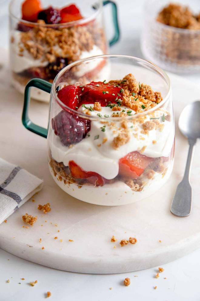 Greek Yogurt Cream with Peaches, Blackberries and Crumble