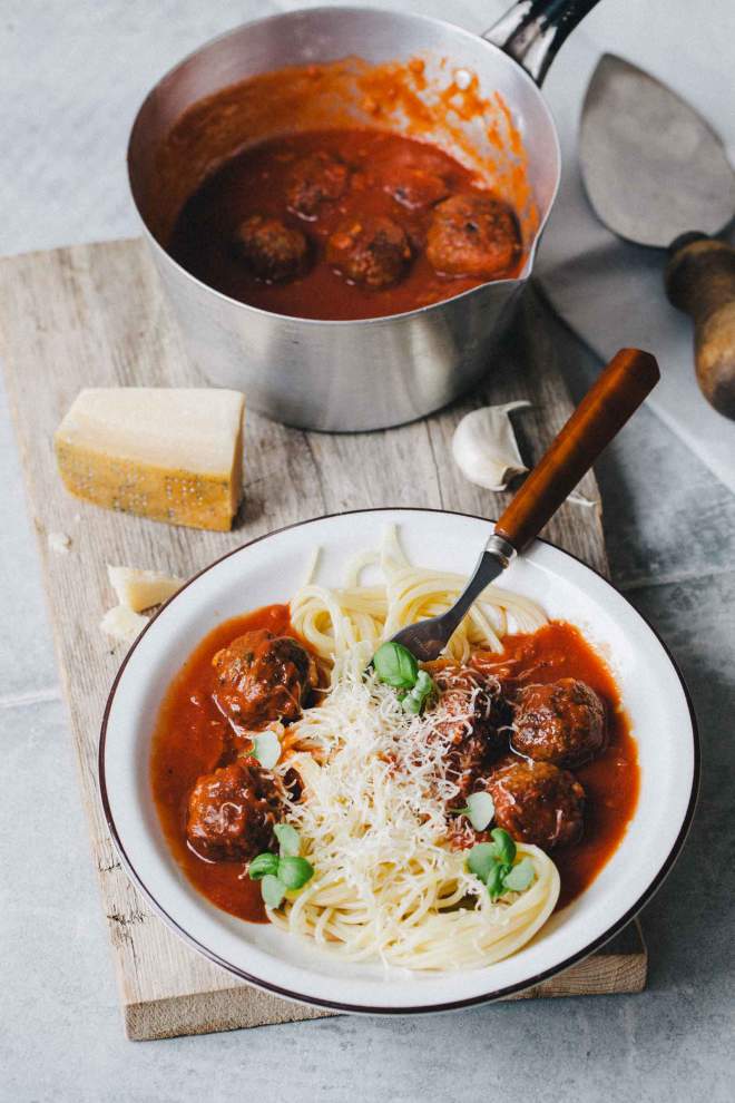 Spaghetti and mini Meatballs in a bowl
