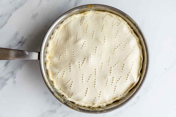 Marelični tarte tatin pred pečenjem