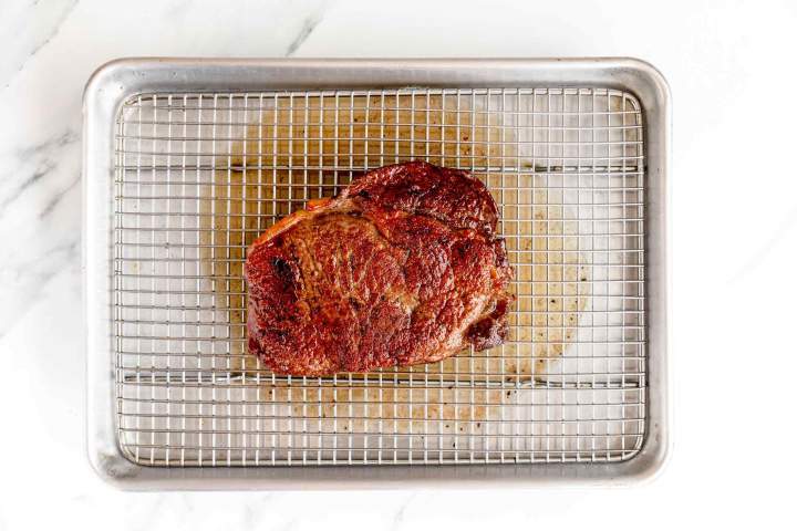 Ribeye steak v poprovi omaki - pečenje
