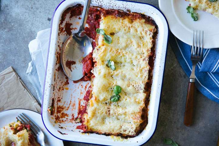 Cannelloni with asparagus and zucchini