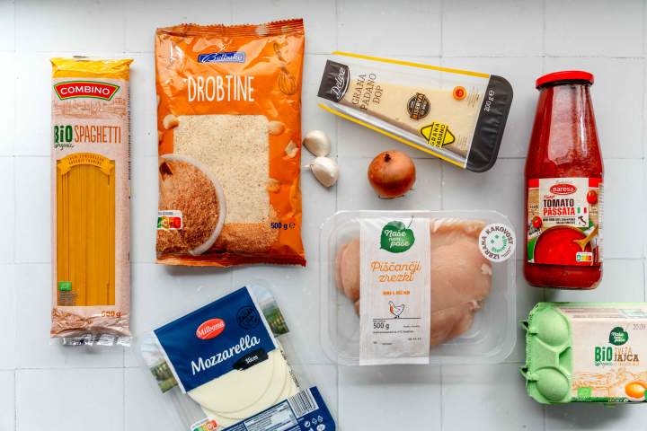 Ingredients for Chicken Parmesan and Spaghetti