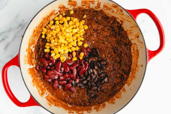 Add beans and corn to Chili con Carne