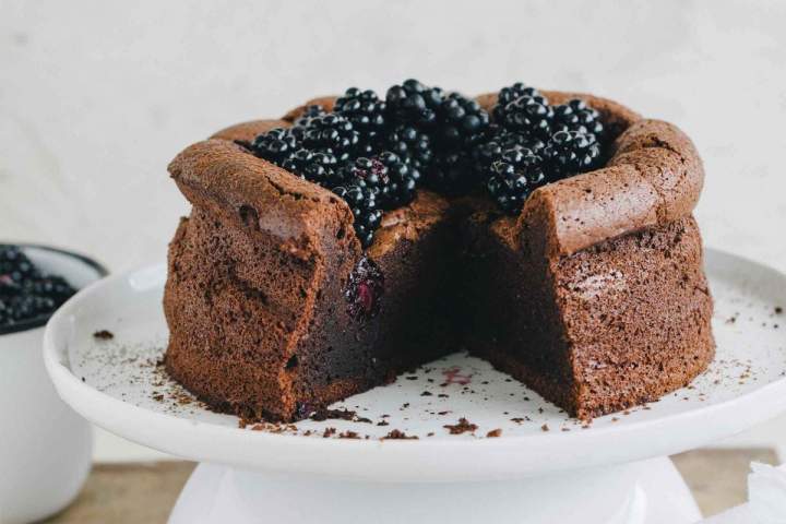 Chocolate cake with blackberries from jernejkitchen.com