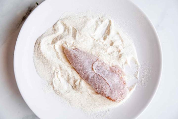 chicken tenders coated in flour
