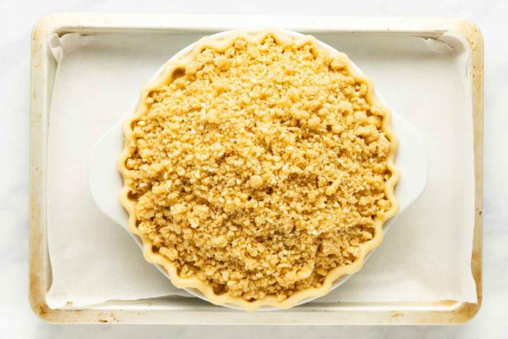 Crumble Apple Pie - before baking