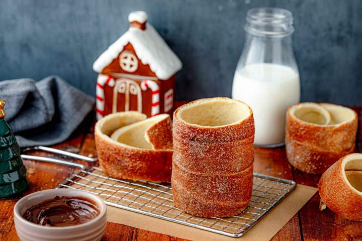 Chimney Cake (Kürtöskalács)