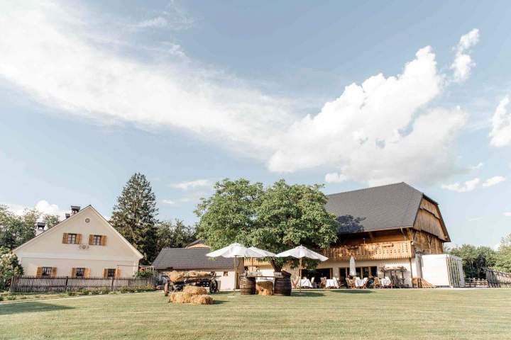 Our intimate spring wedding Pule Estate by jernejkitchen.com