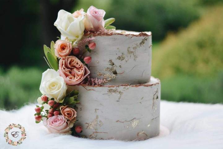 Our intimate spring wedding, wedding cake from jernejkitchen.com