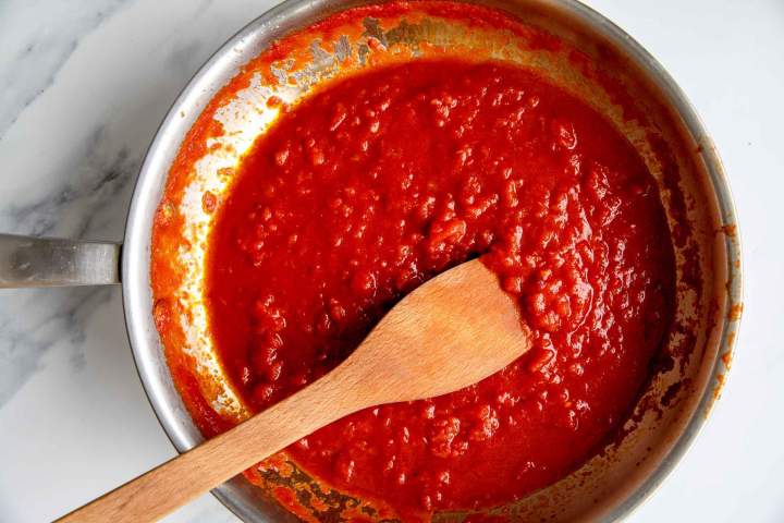 tomato sauce for Pasta Amatriciana