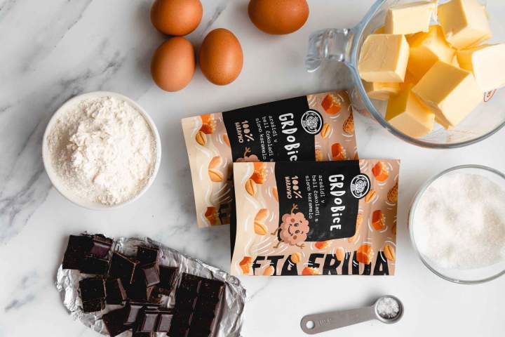 Ingredients for Peanut Brownies with White Chocolate