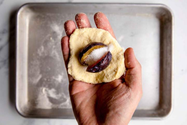 Plum Dumplings with Ricotta - shaping