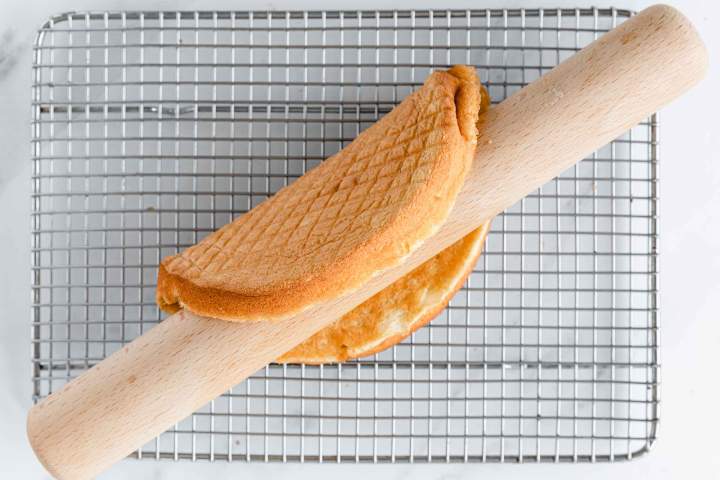 Folding the cake for Slovenian Sweet Omelette