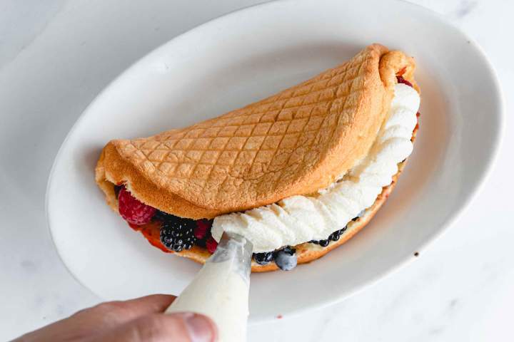 Whipped cream in Slovenian Sweet Omelette