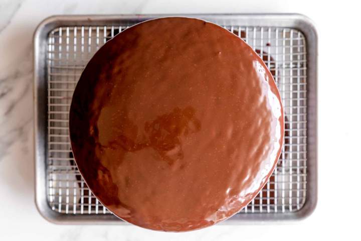 čokoladni obliv za Nutellina torta z robidami