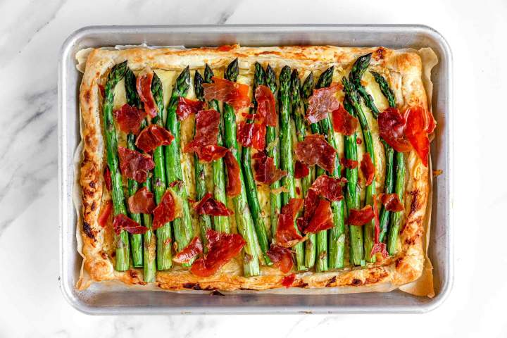Baked Asparagus Tart with Prosciutto