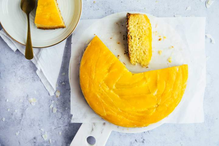 Upside down mango cake with coconut