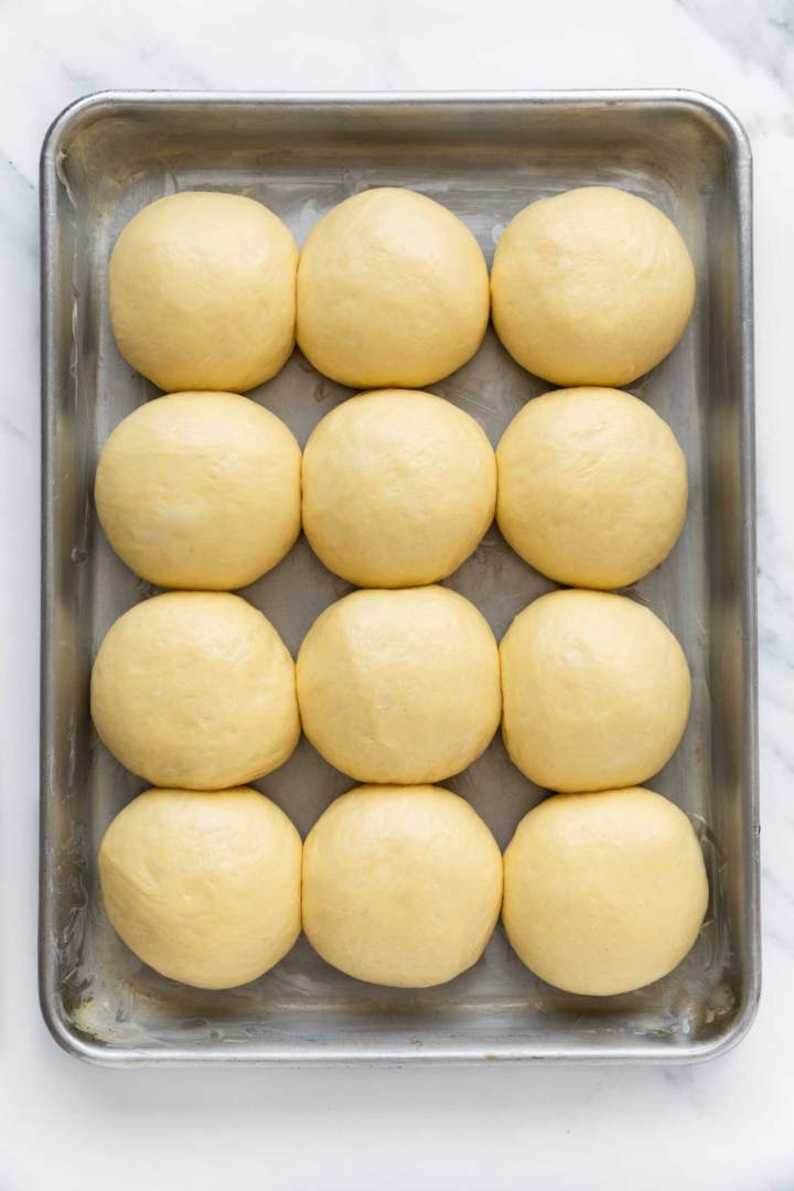 Mlečni kruhki pred vzhajanjem