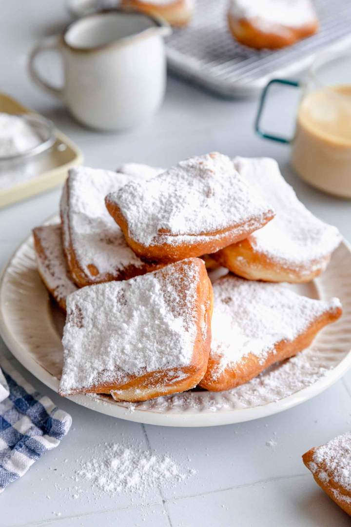 Beignets (Puhasti ocvrti kvadratki)