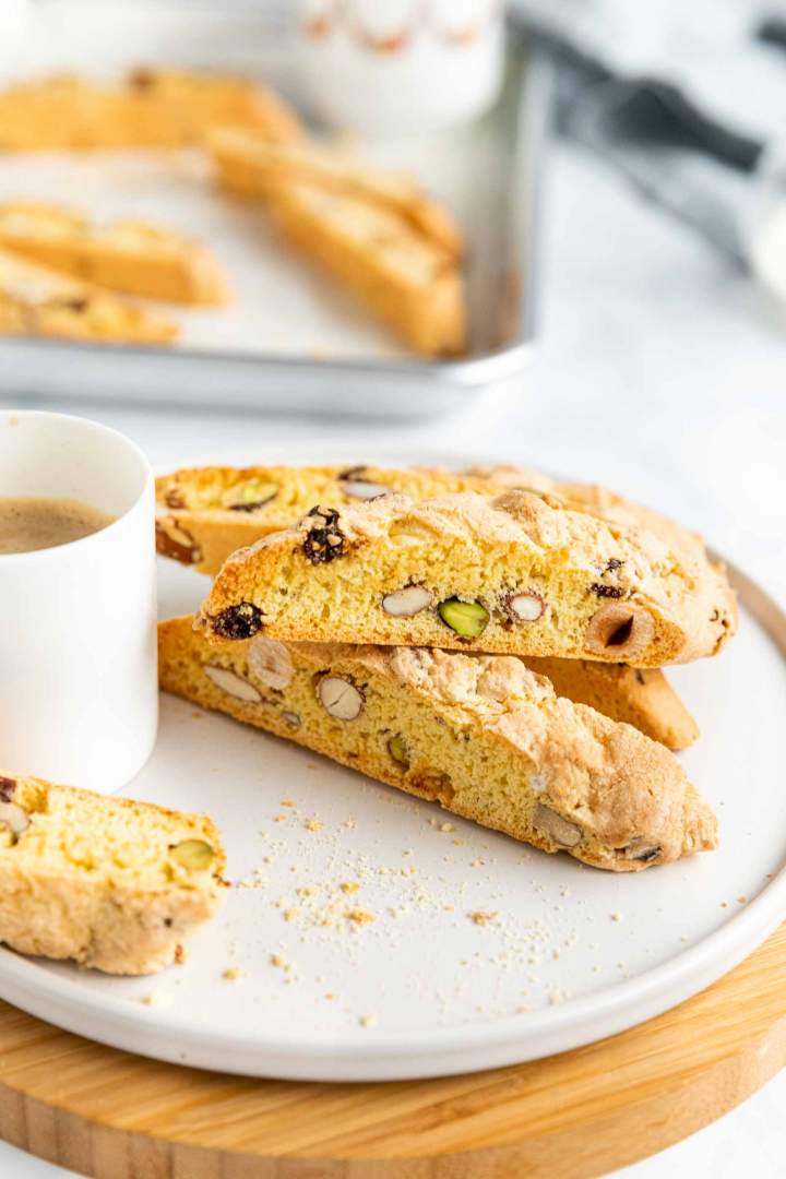 Biscotti with Raisins and Nuts recipe