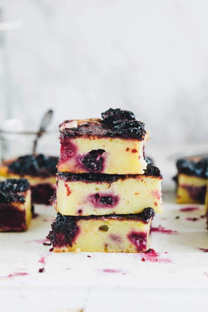 Blackberry Ricotta and Olive Oil Bars from jernejkitchen.com