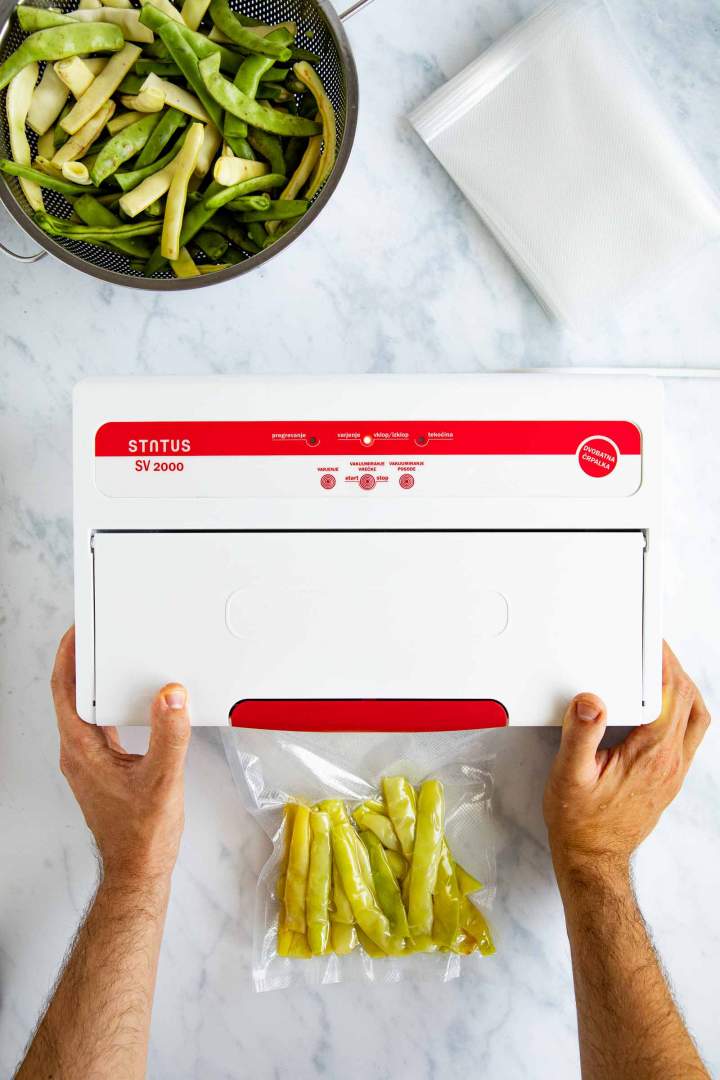 Vacuum machine for summer produce