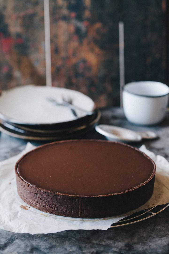 Buckwheat pie with chestnuts, caramel and chocolate