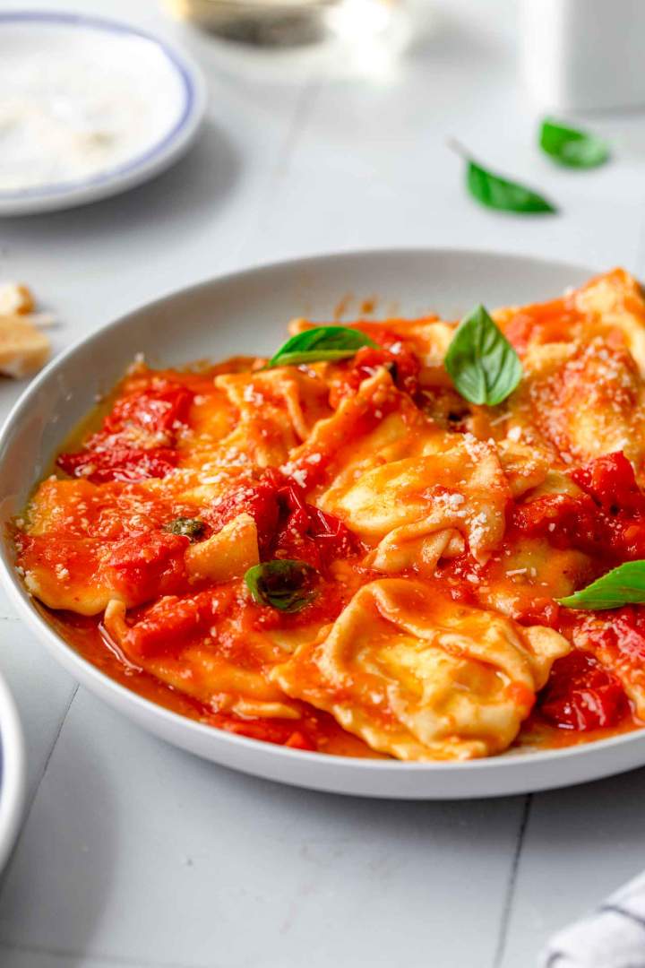 Ravioli with Tomato Sauce