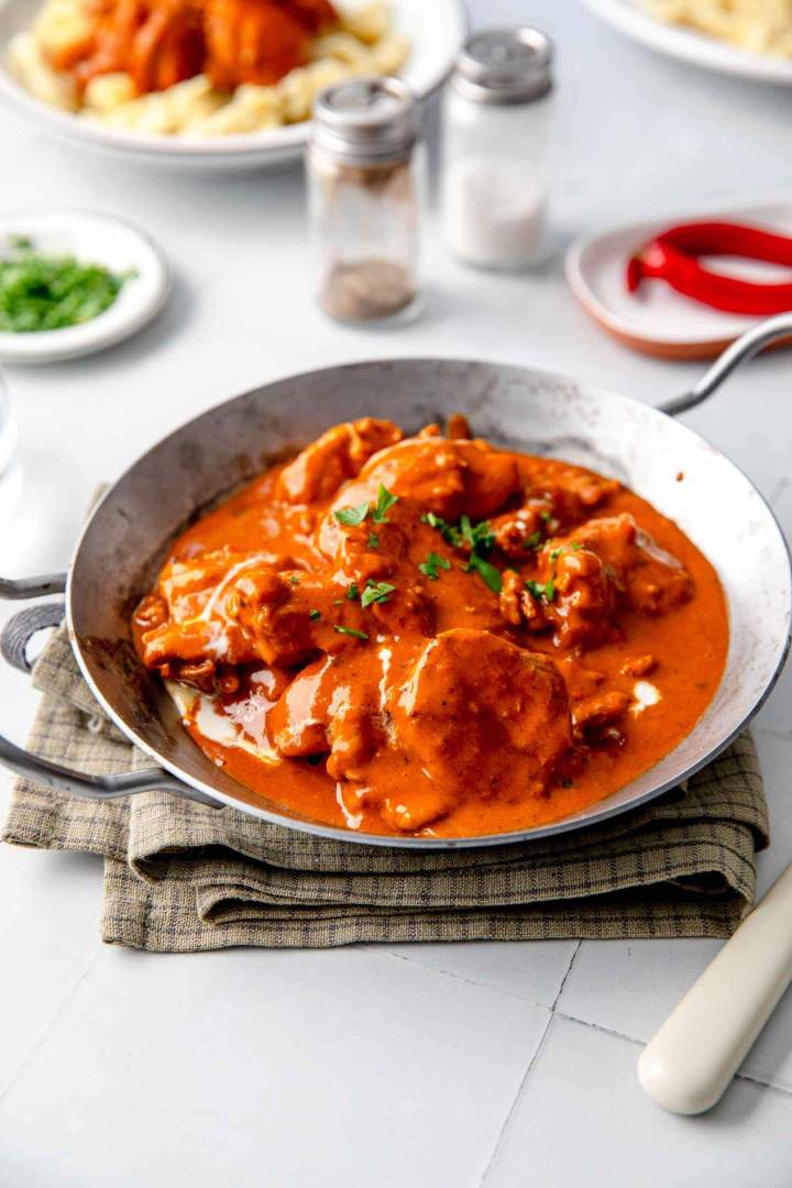 Chicken Paprikas - Weekly Meal Plan: 7 Easy Dinner Ideas for the Week (Sept / Oct)