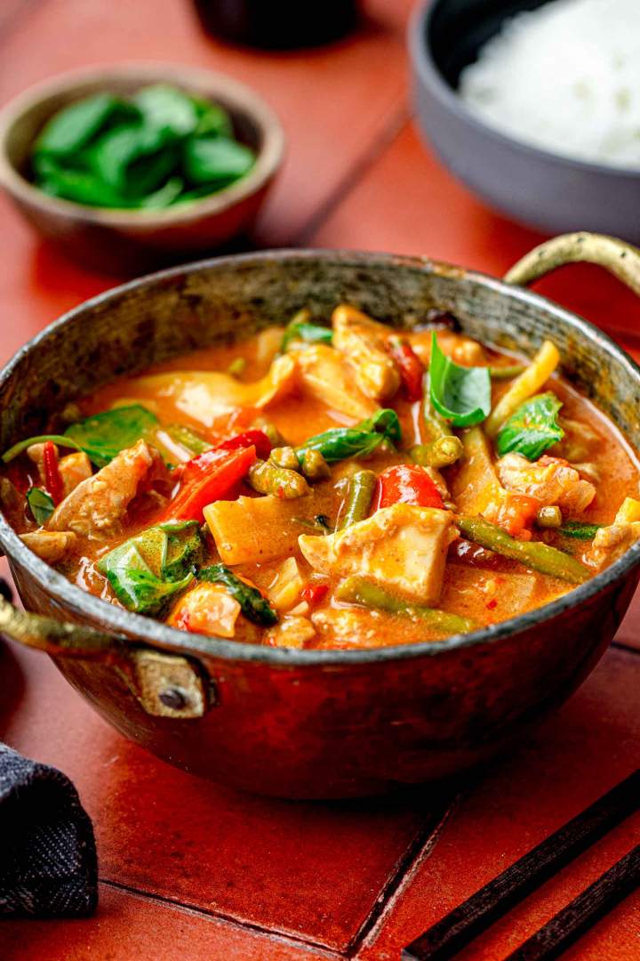 Rdeč curry s piščancem