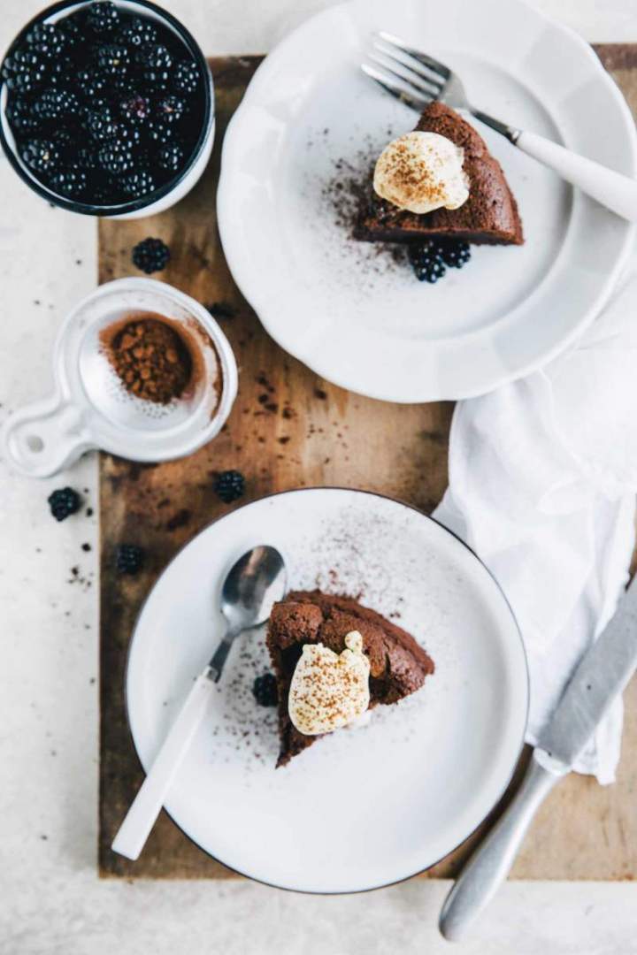 Chocolate cake with blackberries from jernejkitchen.com