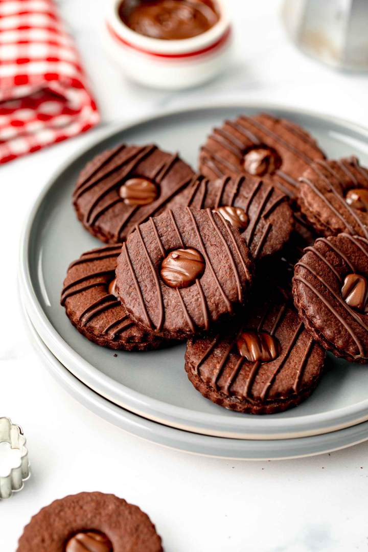 Chocolate Linzer Cookies