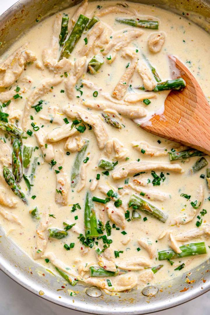 Creamy Chicken with Asparagus