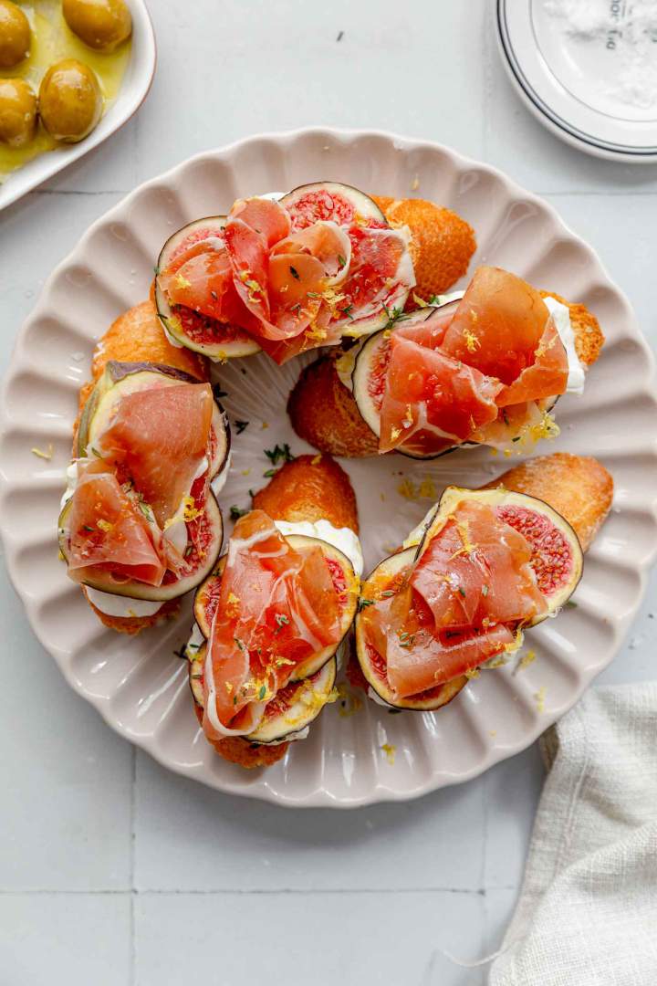 Prosciutto Fig Crostini