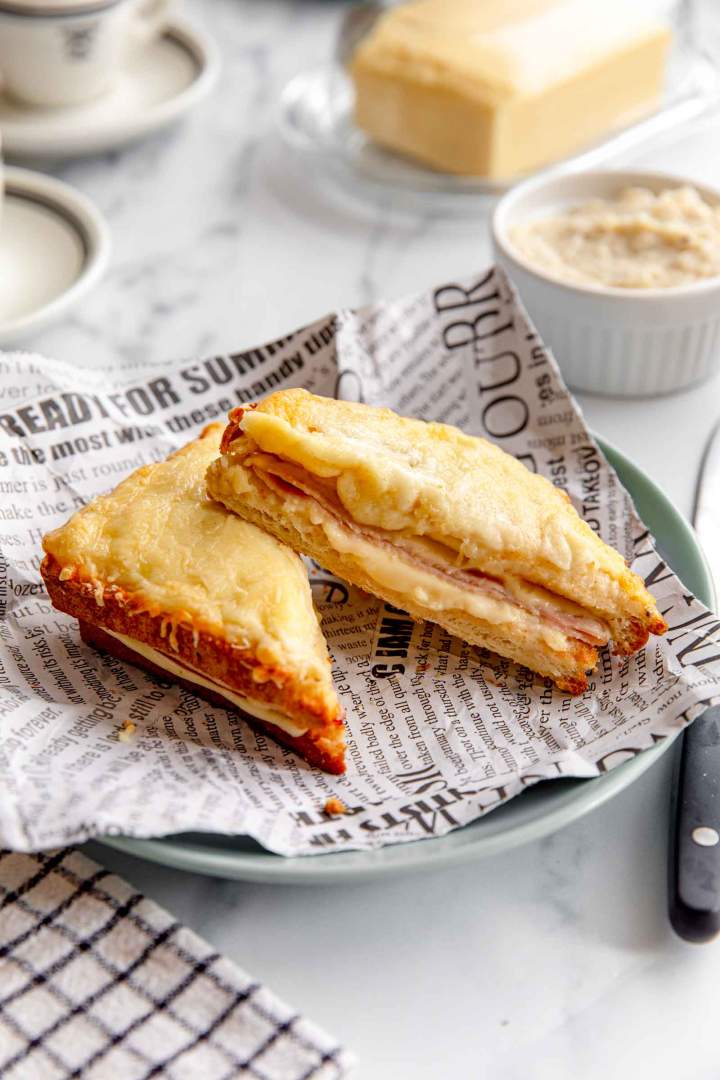 Croque Monsieur (Sendvič s šunko in sirom)