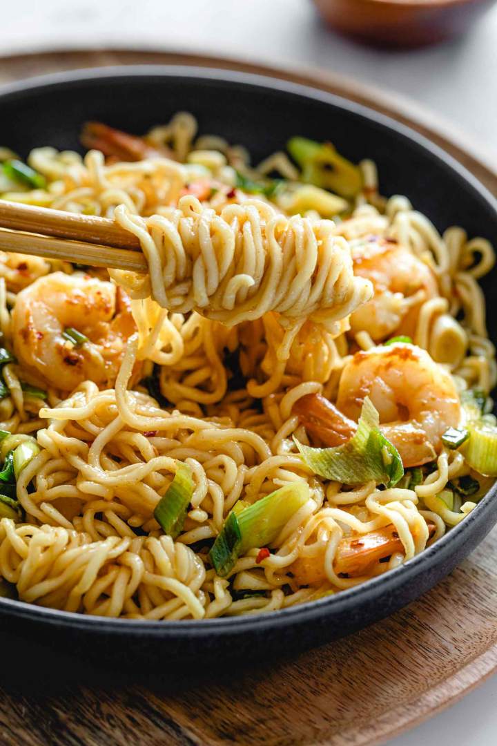 Ginger Scallion Noodles with Shrimp