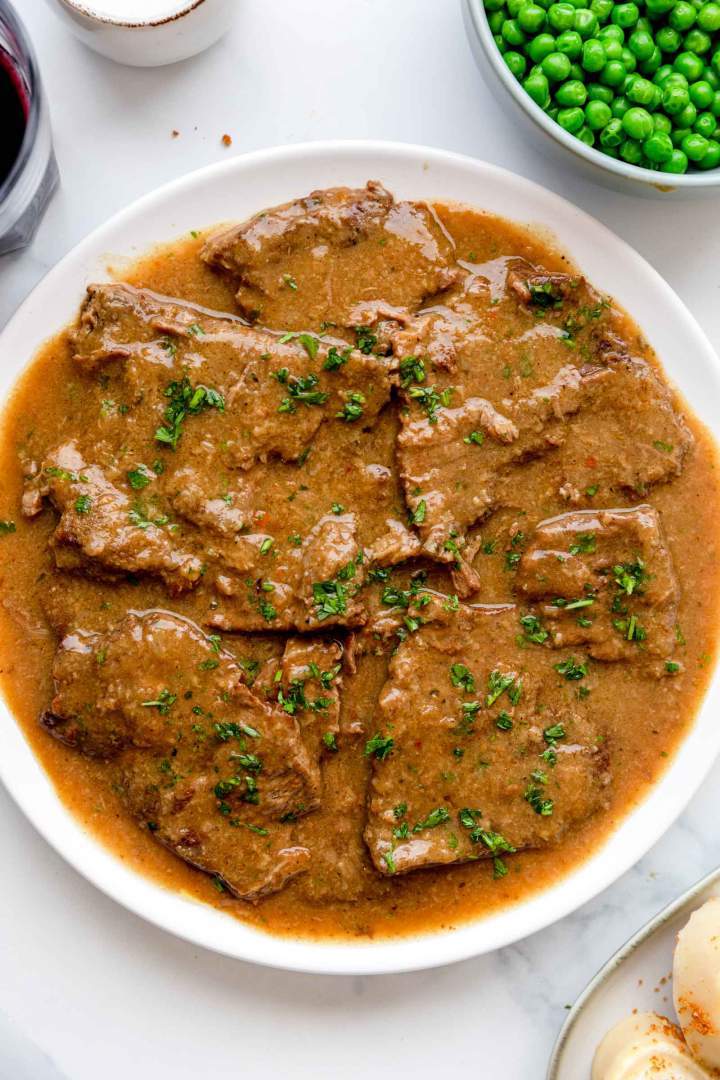 Thin Sliced Beef Round Steak with Sauce