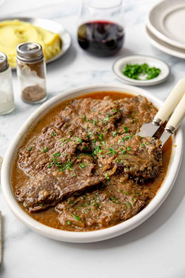 Thin Sliced Round Steak with Onion Sauce