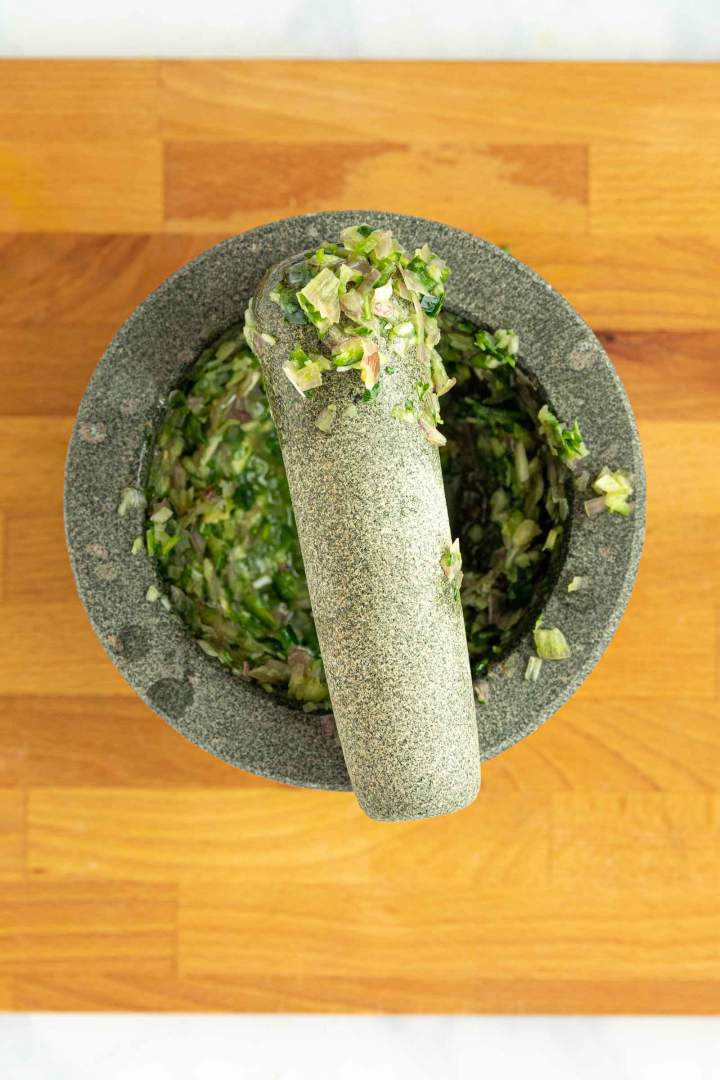 Avokadov namaz (Guacamole) - groba zelenjavna pasta