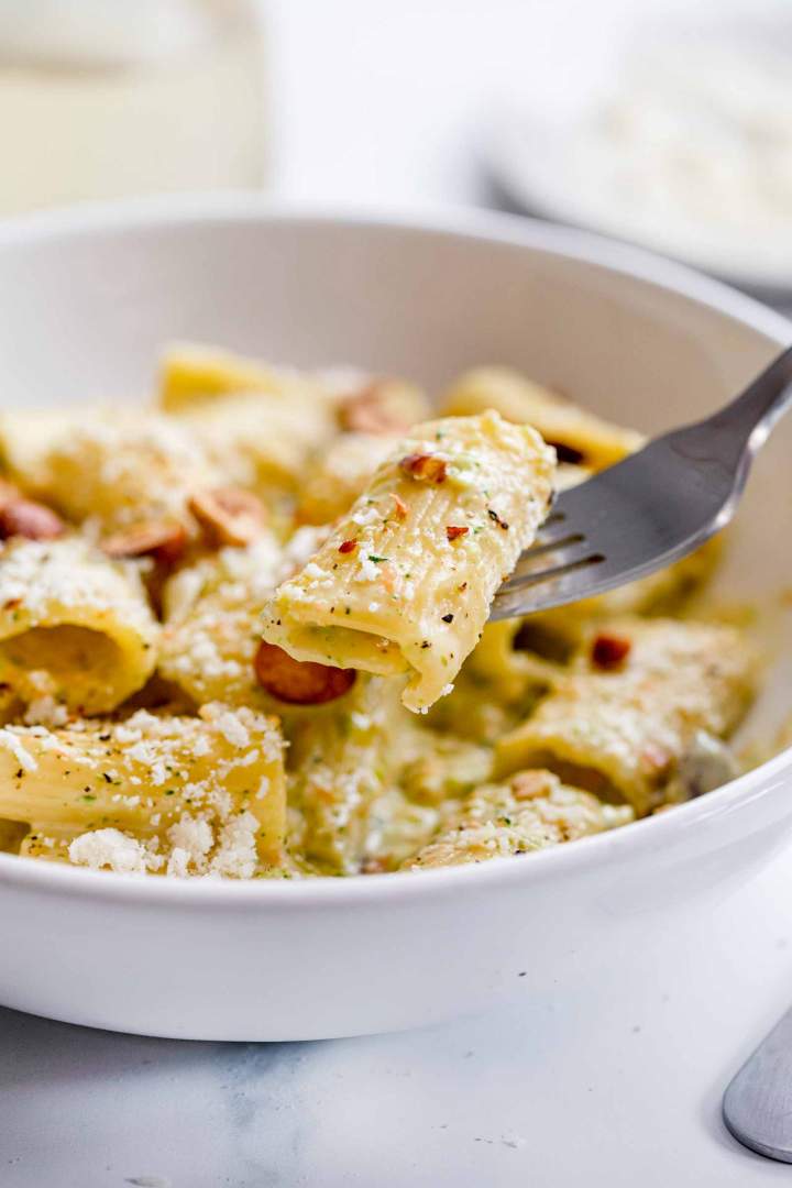 Mac and Cheese s skrito zelenjavo